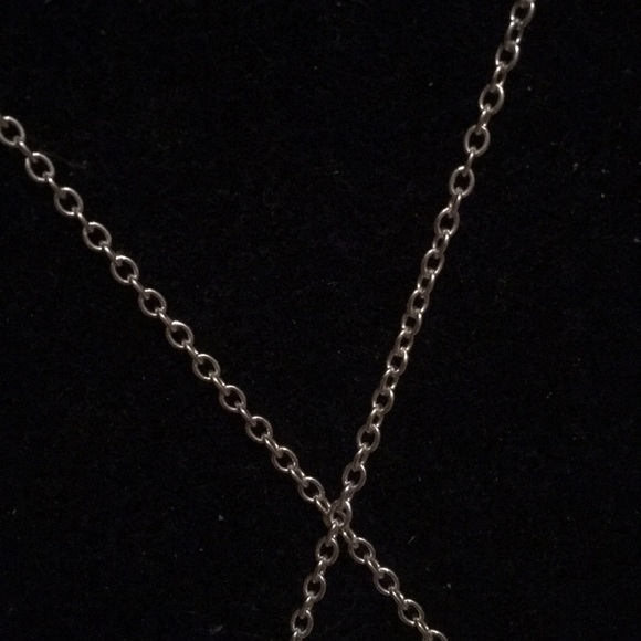 Silvertone rhodium plated pink rhinestone necklace - Picture 3 of 5